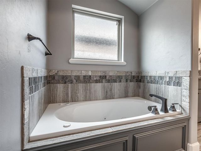 2513 Wayne Cutt Avenue, Yukon, OK 73099