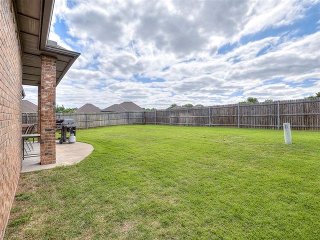2513 Wayne Cutt Avenue, Yukon, OK 73099