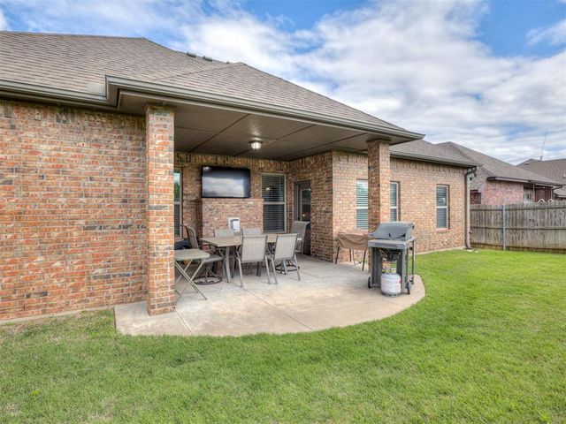 2513 Wayne Cutt Avenue, Yukon, OK 73099