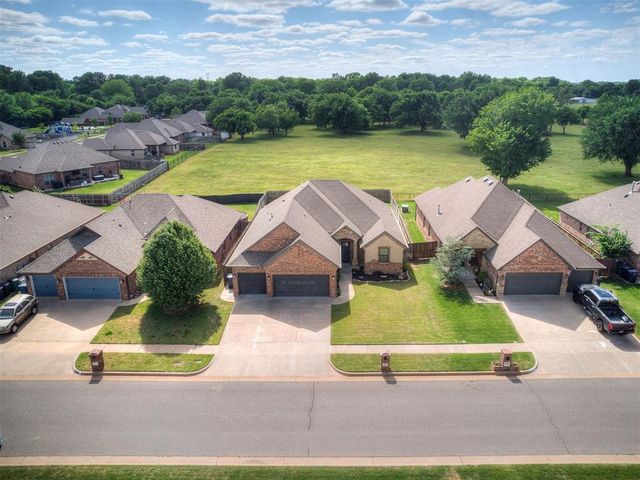 2513 Wayne Cutt Avenue, Yukon, OK 73099