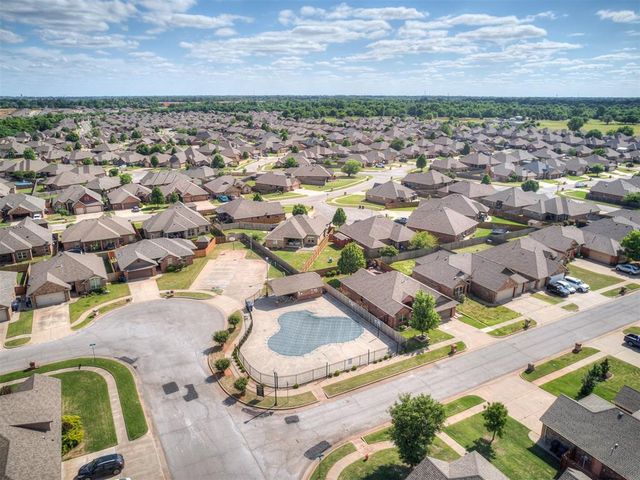 2513 Wayne Cutt Avenue, Yukon, OK 73099