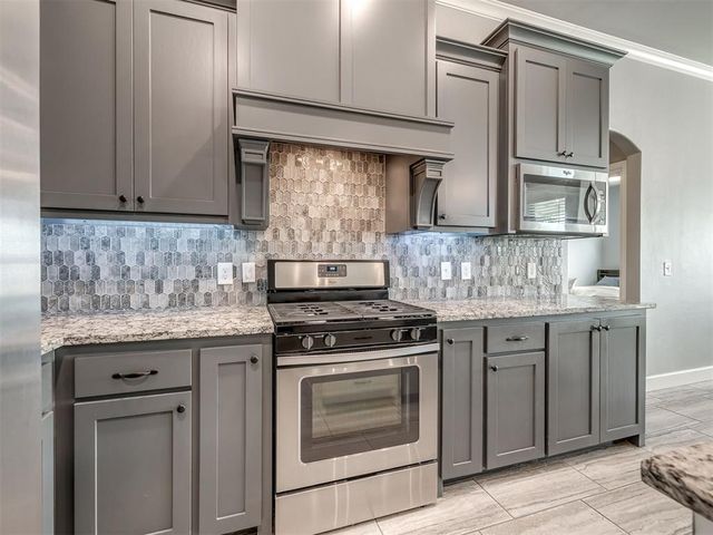 2513 Wayne Cutt Avenue, Yukon, OK 73099