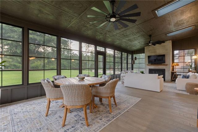 290 Walnutwood Trail, Roswell, GA 30075