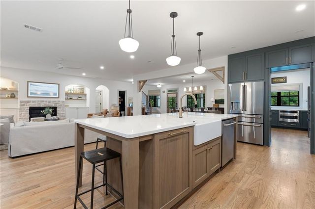 290 Walnutwood Trail, Roswell, GA 30075