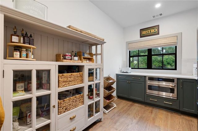 290 Walnutwood Trail, Roswell, GA 30075