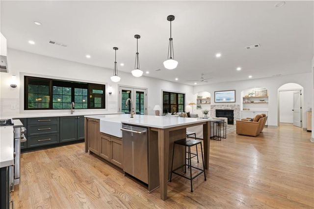 290 Walnutwood Trail, Roswell, GA 30075