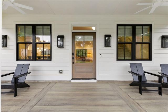 290 Walnutwood Trail, Roswell, GA 30075
