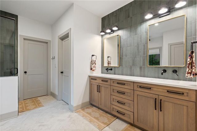 290 Walnutwood Trail, Roswell, GA 30075