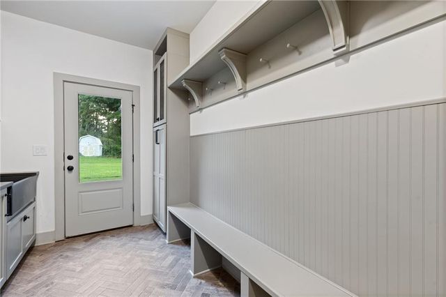290 Walnutwood Trail, Roswell, GA 30075