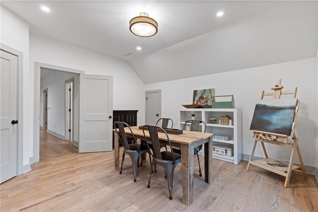 290 Walnutwood Trail, Roswell, GA 30075