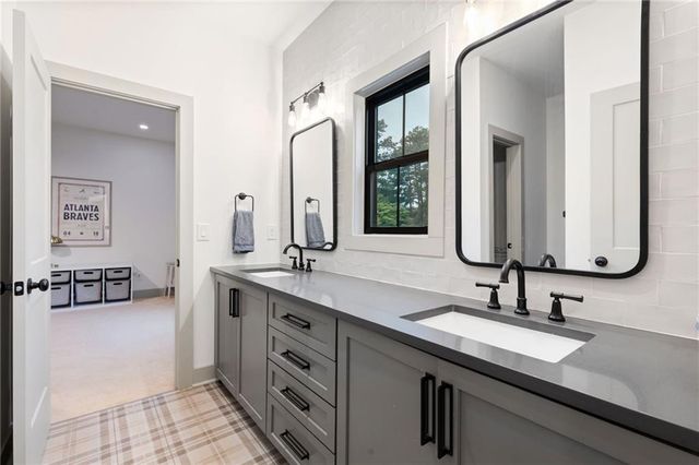 290 Walnutwood Trail, Roswell, GA 30075
