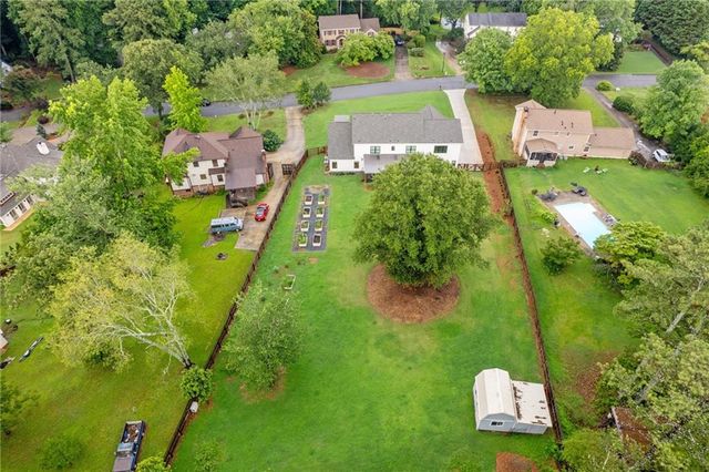 290 Walnutwood Trail, Roswell, GA 30075