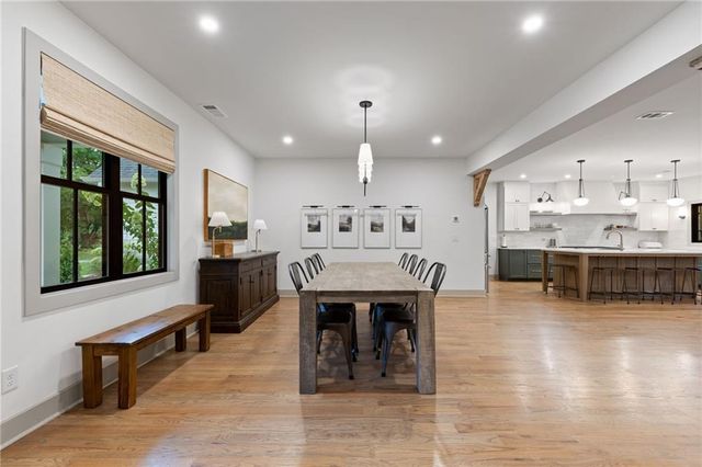 290 Walnutwood Trail, Roswell, GA 30075
