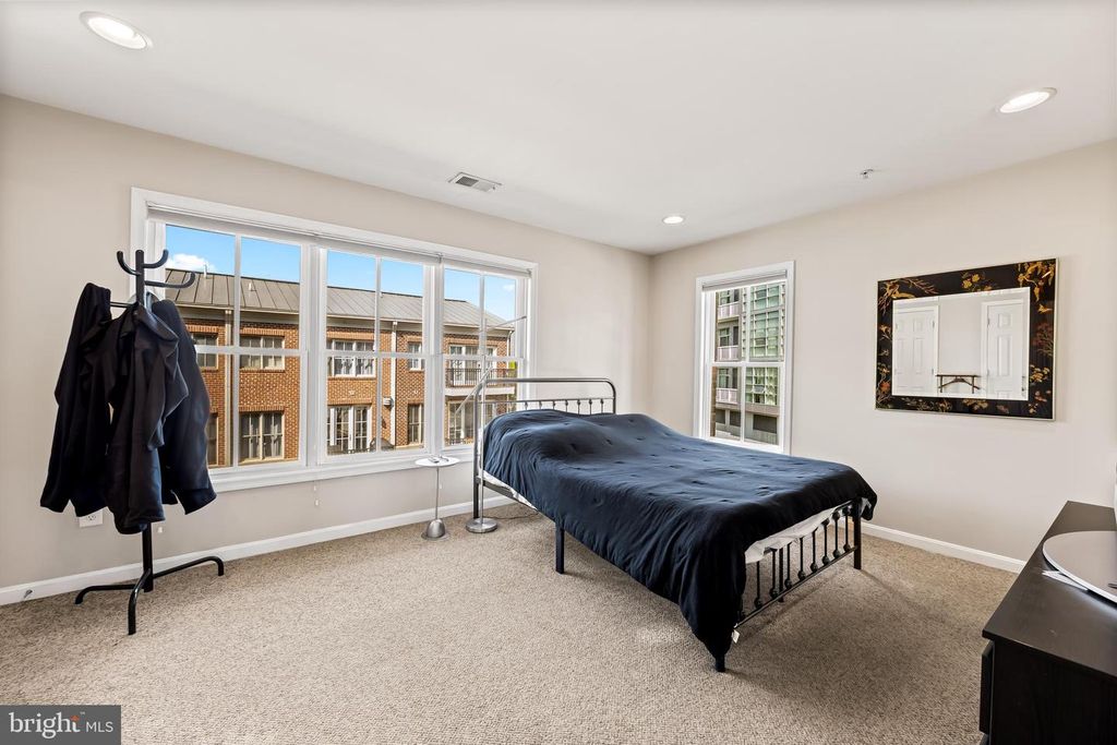 Image 23 of property listing at 2618 LIGHTHOUSE LN, Baltimore, MD 21224