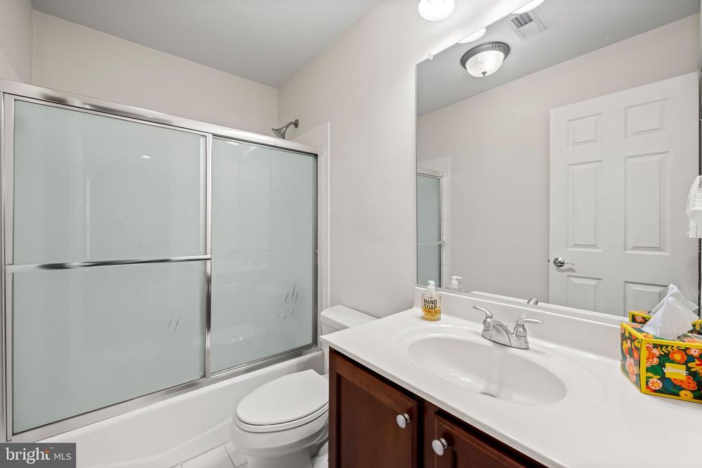 Image 30 of property listing at 2618 LIGHTHOUSE LN, Baltimore, MD 21224
