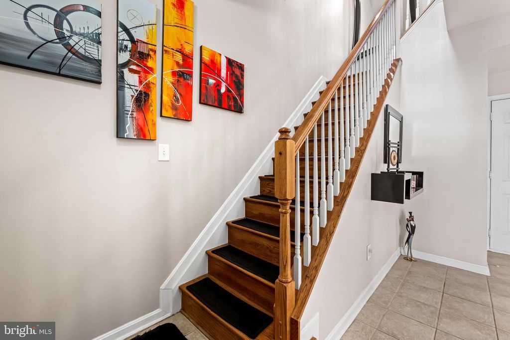 Image 5 of property listing at 2618 LIGHTHOUSE LN, Baltimore, MD 21224