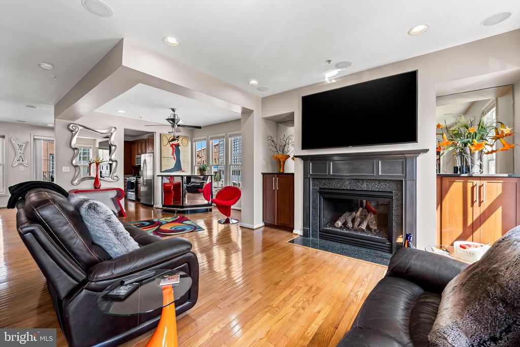 Image 9 of property listing at 2618 LIGHTHOUSE LN, Baltimore, MD 21224