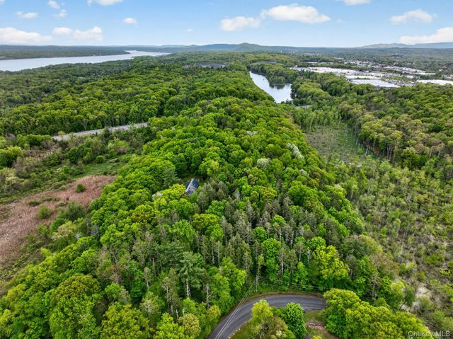 101 Tuytenbridge Road, Lake Katrine, NY 12449