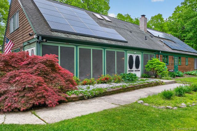 101 Tuytenbridge Road, Lake Katrine, NY 12449