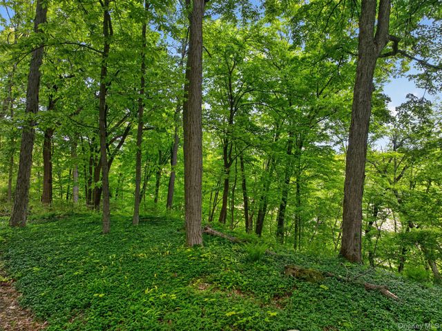 101 Tuytenbridge Road, Lake Katrine, NY 12449