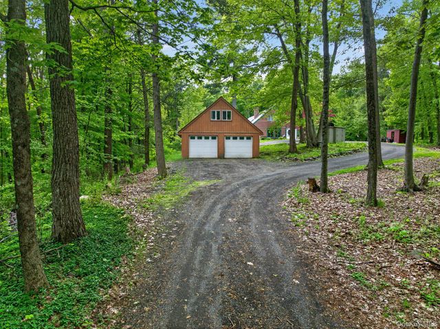 101 Tuytenbridge Road, Lake Katrine, NY 12449