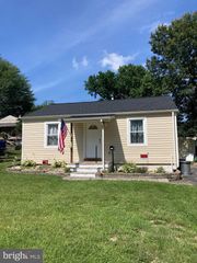 113 ALCOCK RD, Essex, MD 21221