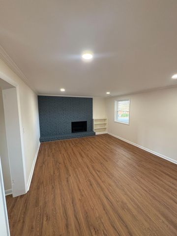 1602 Angus RD, Roanoke, VA 24017