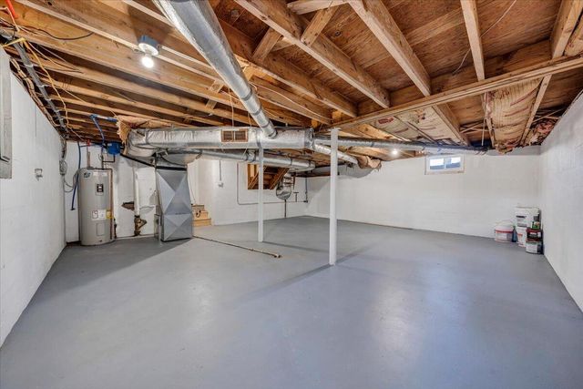 1602 Angus RD, Roanoke, VA 24017