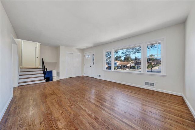 1602 Angus RD, Roanoke, VA 24017