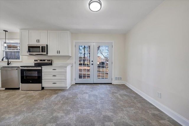 1602 Angus RD, Roanoke, VA 24017