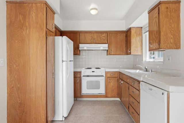 22426 Mcclellan Road, Cupertino, CA 95014