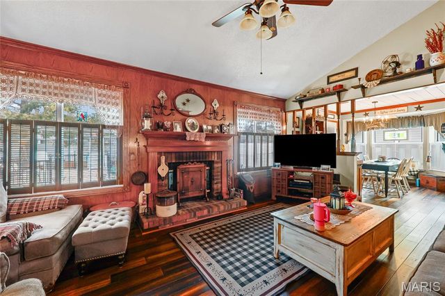 1048 Patience Drive, Florissant, MO 63034