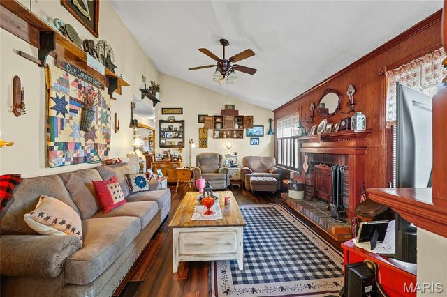 1048 Patience Drive, Florissant, MO 63034