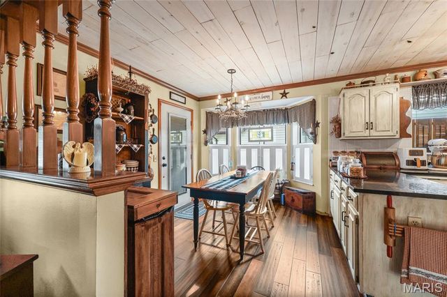 1048 Patience Drive, Florissant, MO 63034