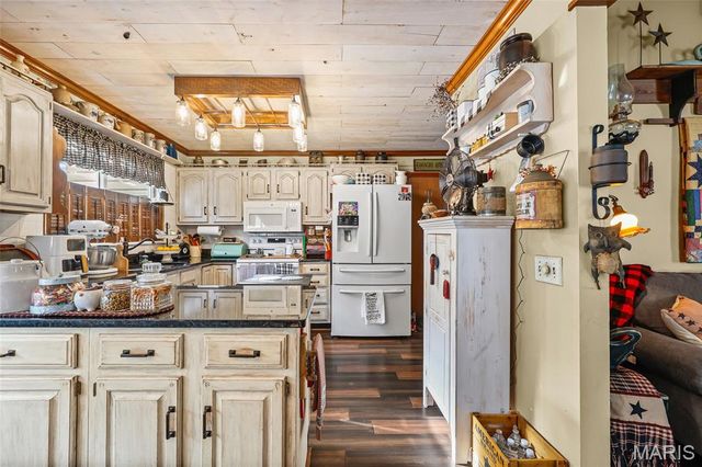 1048 Patience Drive, Florissant, MO 63034