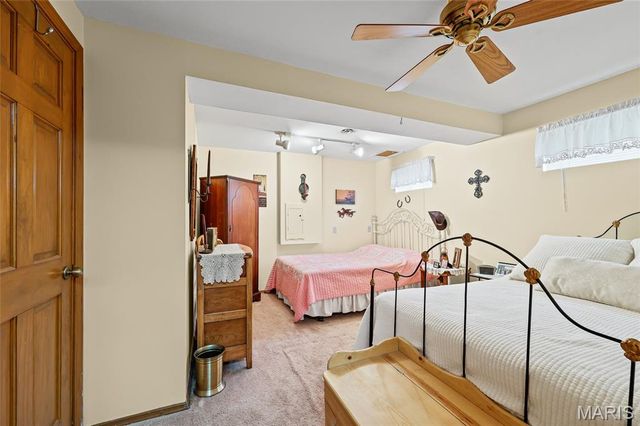 1048 Patience Drive, Florissant, MO 63034