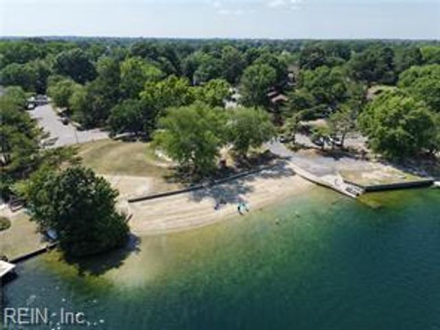 1520 Saybrook CV, Virginia Beach, VA 23464