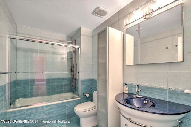 123 Tangerine Drive, Marlboro, NJ 07746