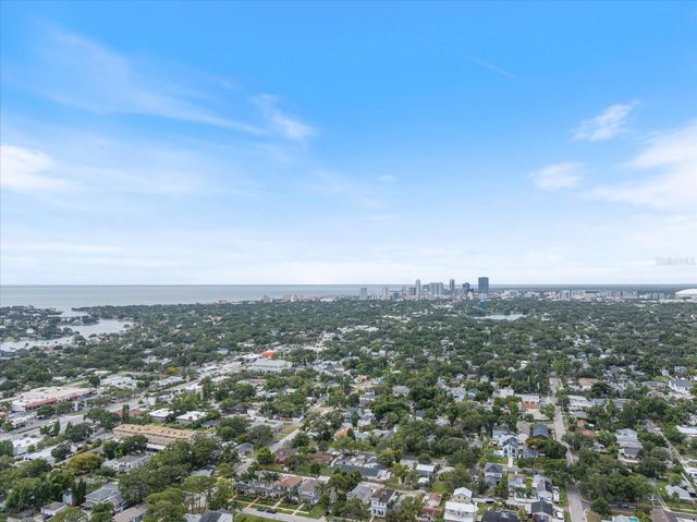 450 32ND AVENUE N 106W, St Petersburg, FL 33704