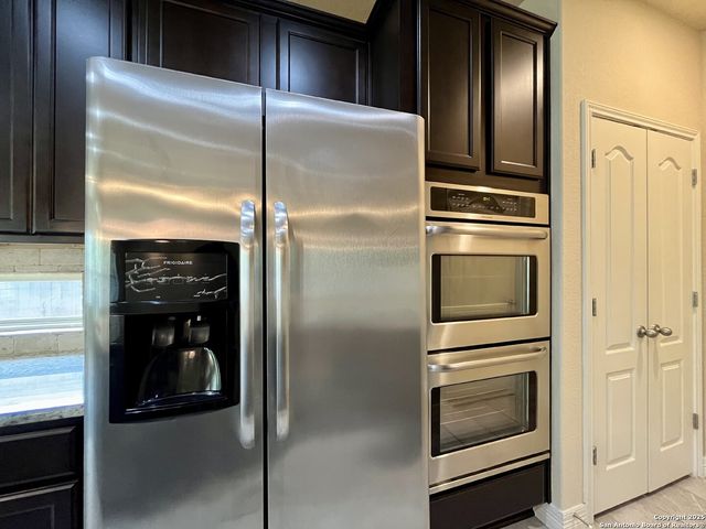 4928 Eagle Valley, Schertz, TX 78108