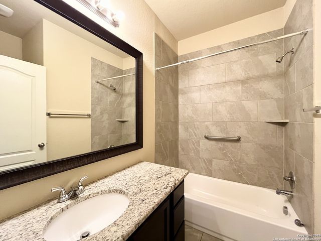 4928 Eagle Valley, Schertz, TX 78108