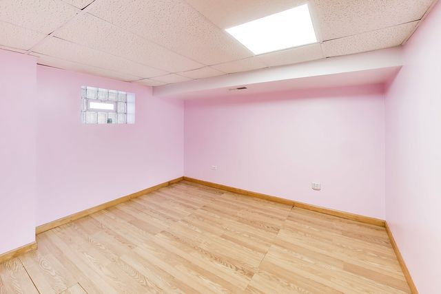 8022 S ALBANY Avenue, Chicago, IL 60652