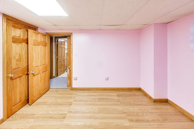 8022 S ALBANY Avenue, Chicago, IL 60652