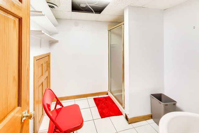 8022 S ALBANY Avenue, Chicago, IL 60652