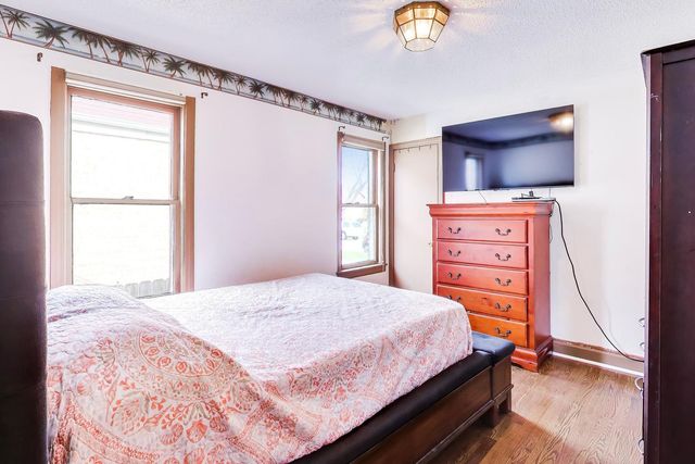 8022 S ALBANY Avenue, Chicago, IL 60652