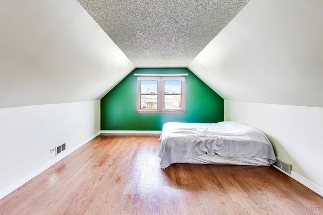 8022 S ALBANY Avenue, Chicago, IL 60652