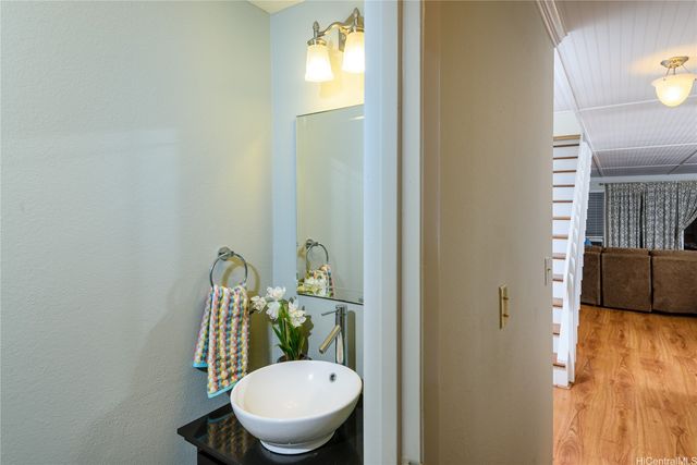 94-1030 Anania Circle 79, Honolulu, HI 96789