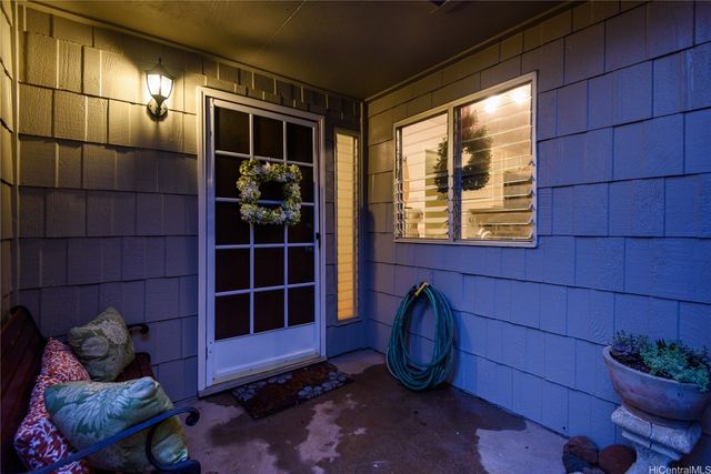 94-1030 Anania Circle 79, Honolulu, HI 96789