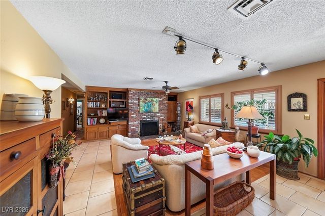 2909 Colanthe Avenue, Las Vegas, NV 89102