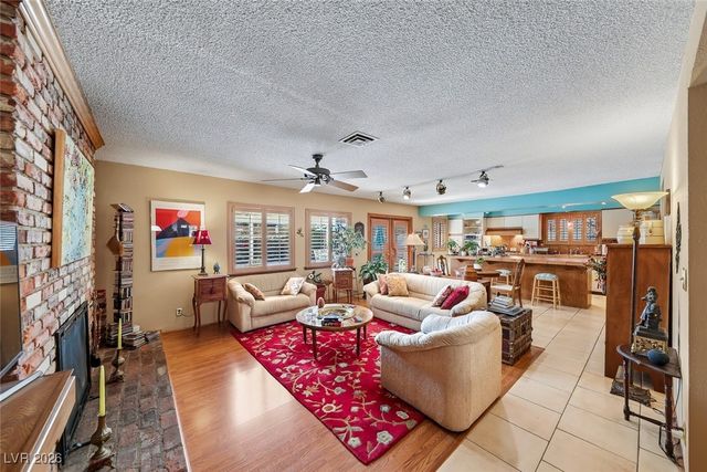 2909 Colanthe Avenue, Las Vegas, NV 89102